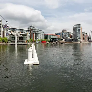Royal Docks Penthouse Apartment London